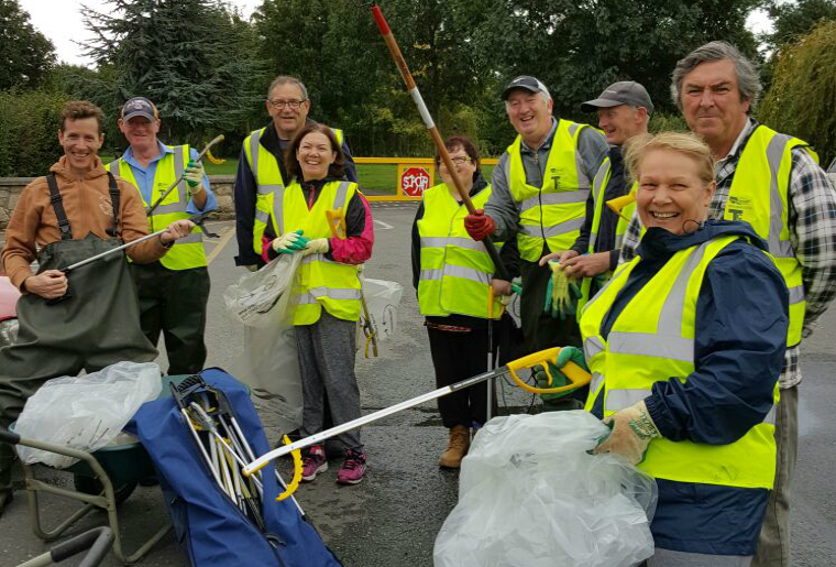 Litter Mug volunteers in Tallaght in September 2017